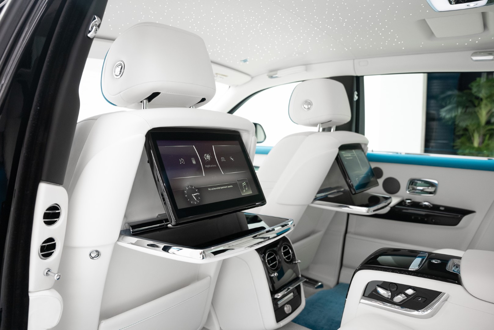 2024 ROLLS ROYCE PHANTOM | TWO TONE | IMMERSIVE SEATING | SHOOTING STAR HEADLINER | REAR THEATRE CONFIGURATION |